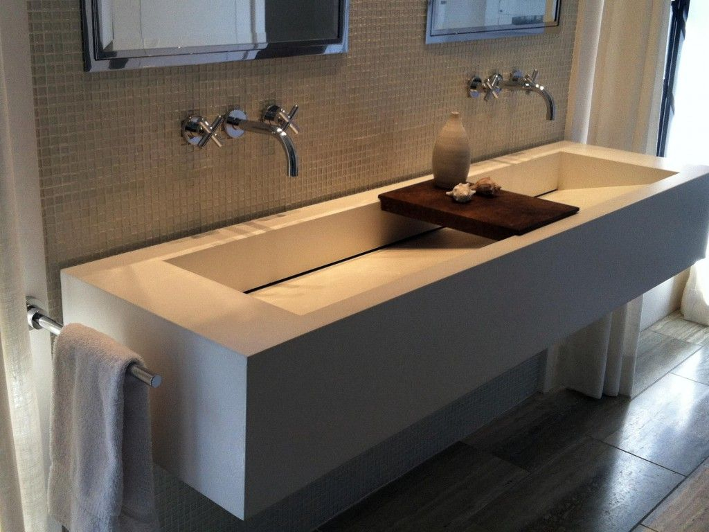 Love It With Ceiling To Floor Cabinets On Either Side Bathrooms with regard to size 1024 X 768