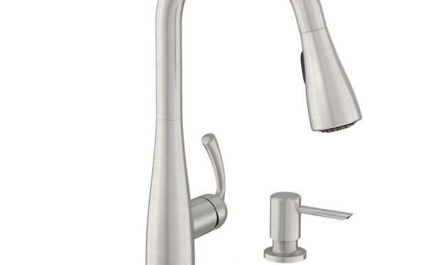 Moen Essie Single Handle Pull Down Sprayer Kitchen Faucet With for size 1000 X 1000