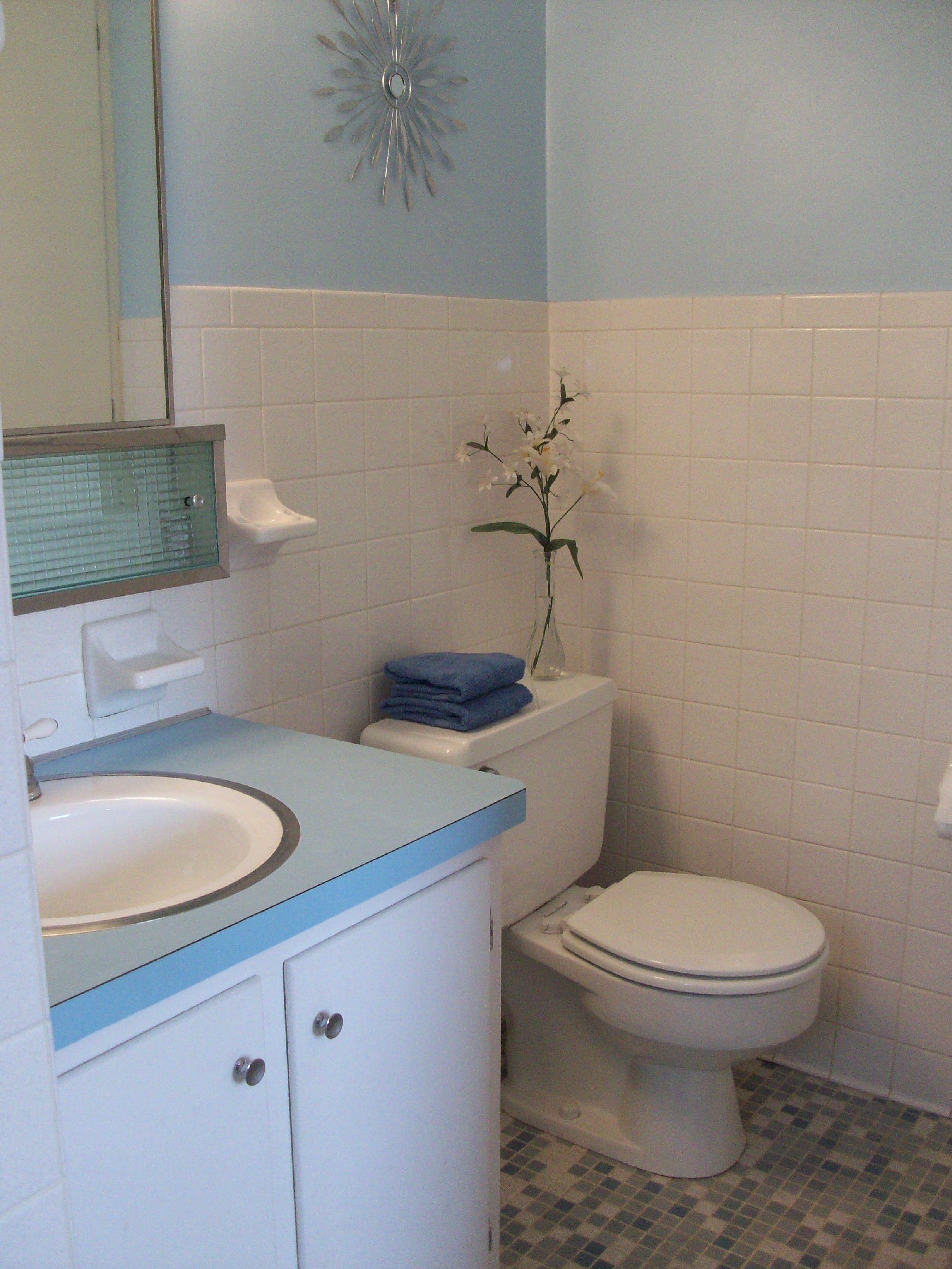 Blue And White Retro Bathroom Vintage Bathroom Retro Bathrooms within dimensions 2460 X 3280