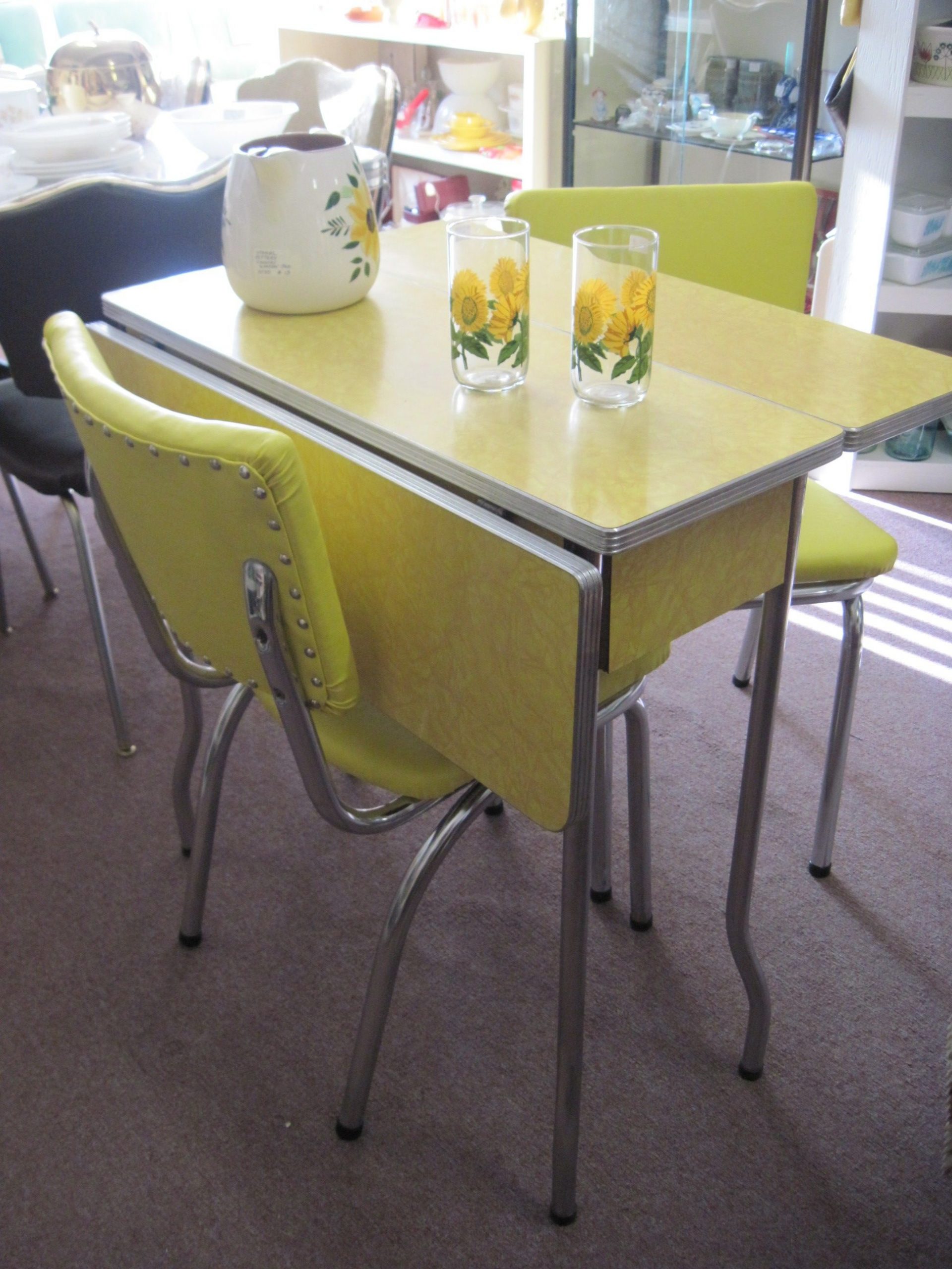 1950 Formica Table And Chairs Yellow 1950s Cracked Ice for dimensions 1944 X 2592