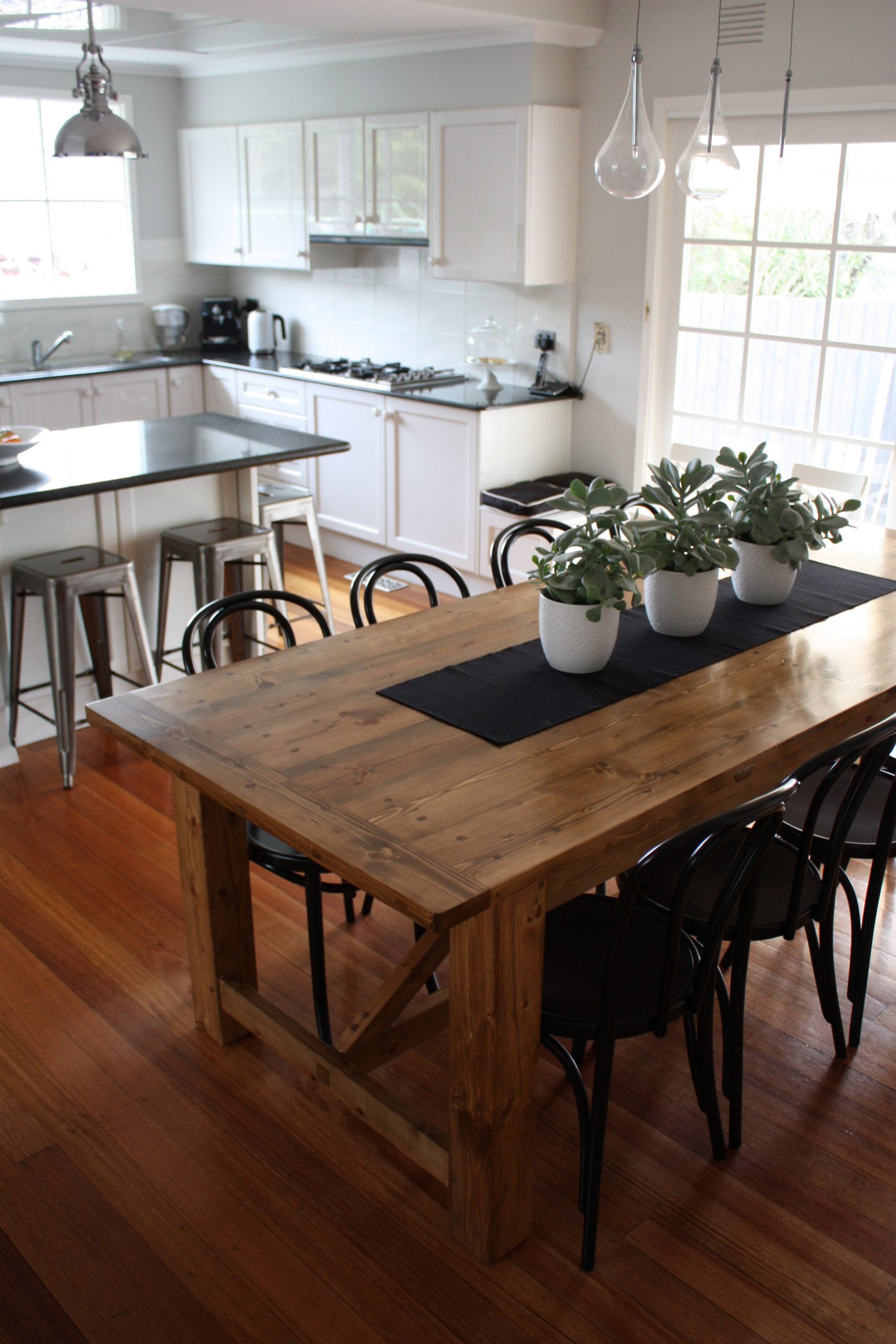 30 Black And White Dining Room That Will Make You Wish To Go with dimensions 2848 X 4272