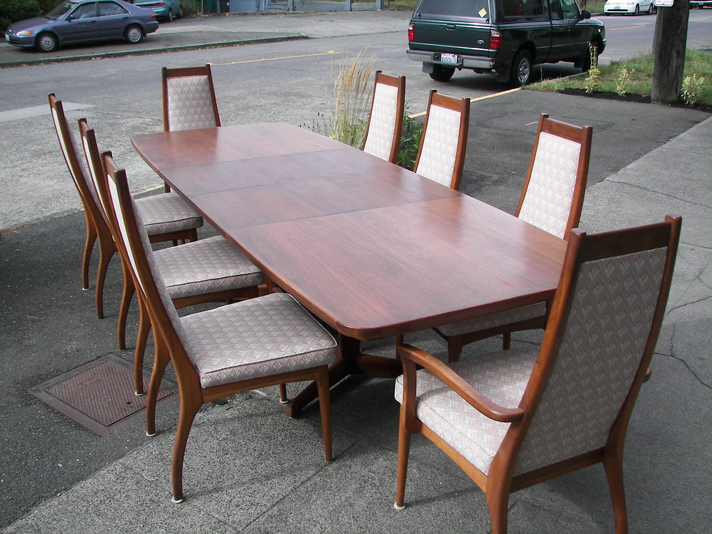 Brown Saltman Dining Room Table And Chairs A Set Of Two18 intended for proportions 1024 X 768