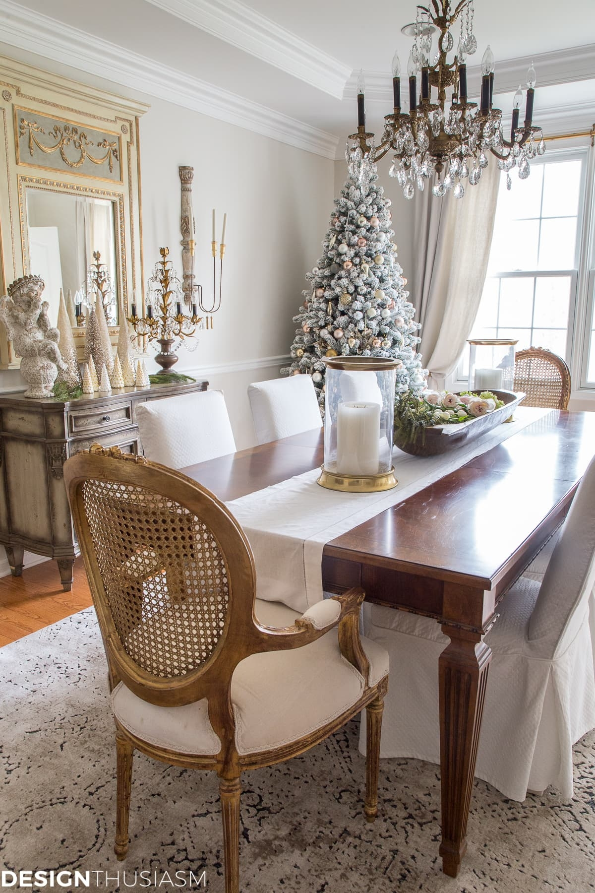 Elegant Holiday Decorating Ideas Dining Room Saltandblues regarding measurements 1200 X 1800