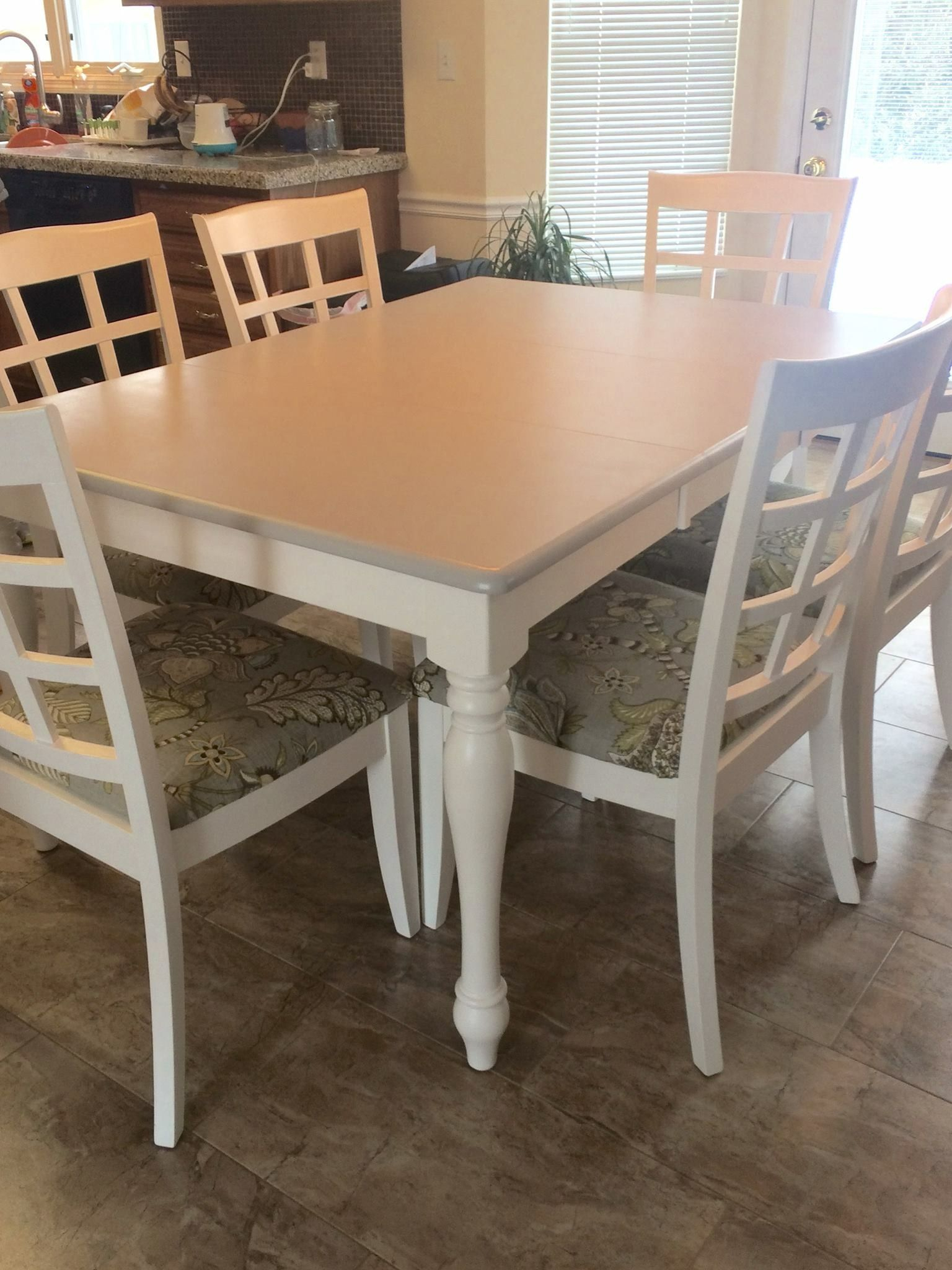 Gray Top And White Leg Table And White Chairs Table within proportions 1536 X 2048