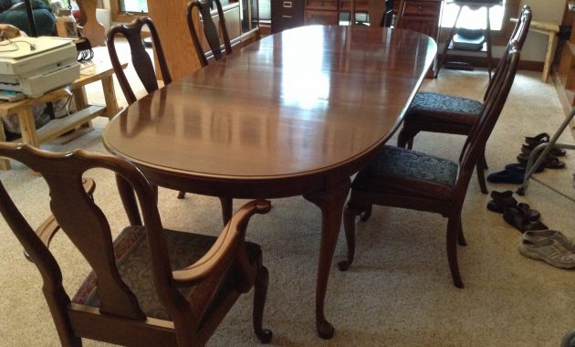 Kling Colonial Dining Room Set W 6 Chairs Antique Appraisal pertaining to measurements 2592 X 1936