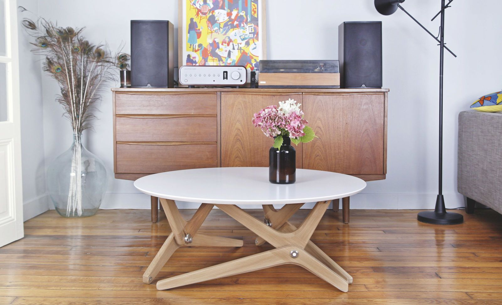 This Coffee Table Converts Into A Dining Table In 1 Second within size 1600 X 974